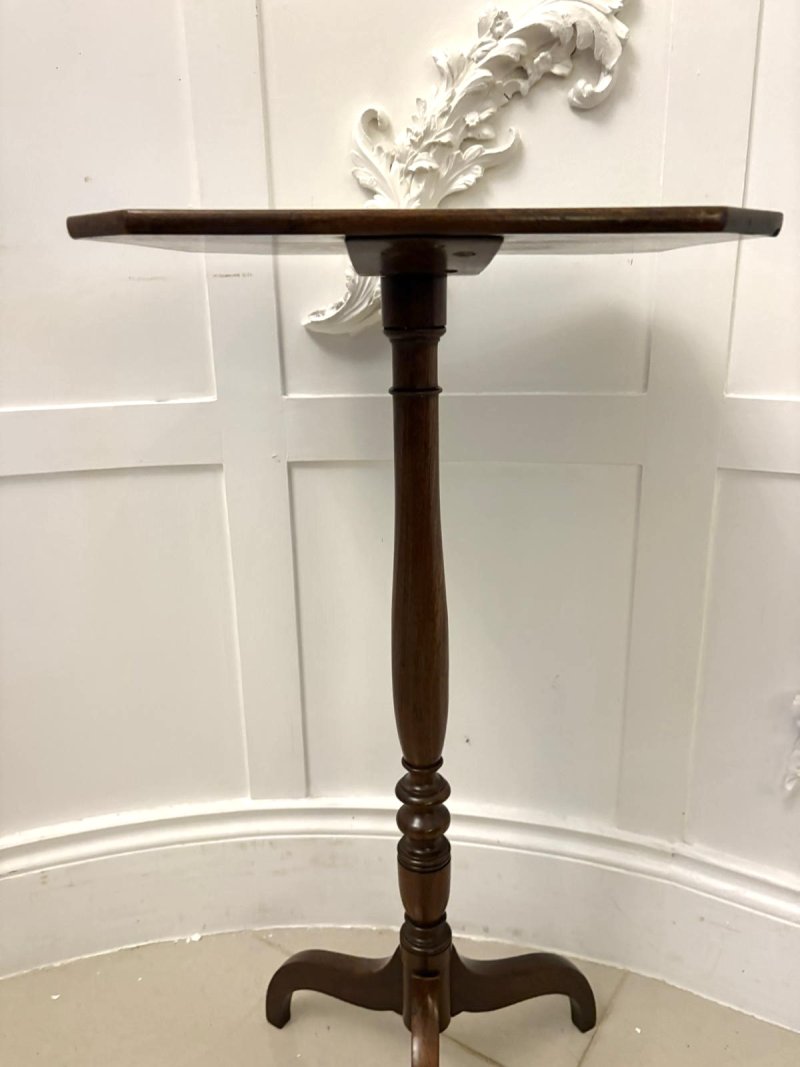 Elegant Antique Georgian Quality Mahogany Tripod Occasional / Lamp Table